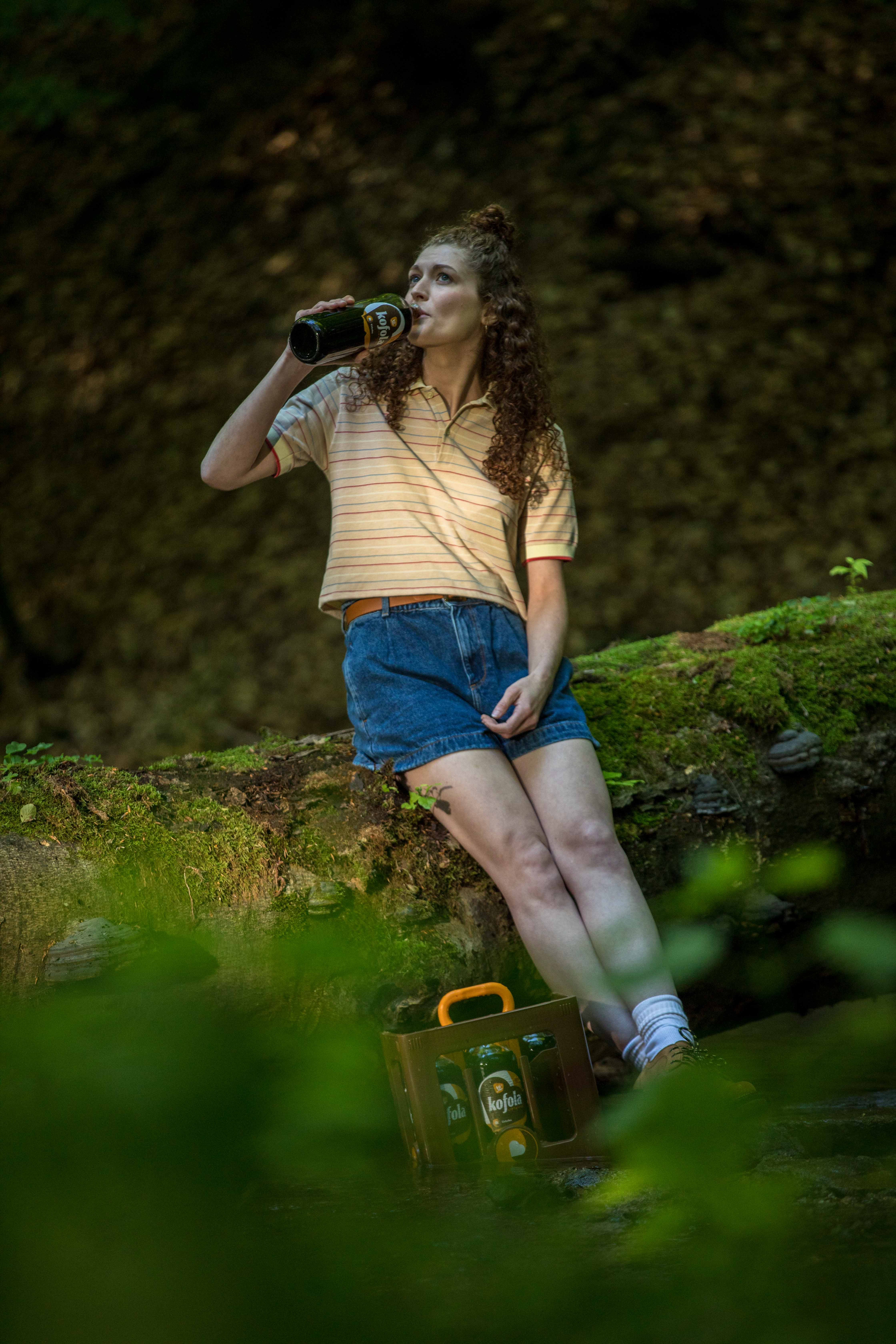 Holčička z reklamy se zlatým prasátkem se objeví v dalším spotu Kofoly – tentokrát představí Cirkulku!